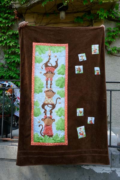 Badetuch mit Panel Affen fertig genaeht 100 x 150cm Fr 65